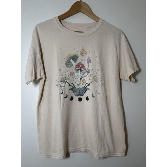 Full Tilt Women’s Medium Tee Shirt Tan Short Sleeve Mushrooms Butterfly Moon - Picture 1 of 3